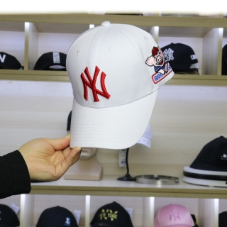 MLB New York Yankees White Little Pig Snapback Hats 56641