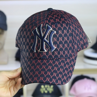 MLB New York Yankees Curved Brim Snapback Cap 57740