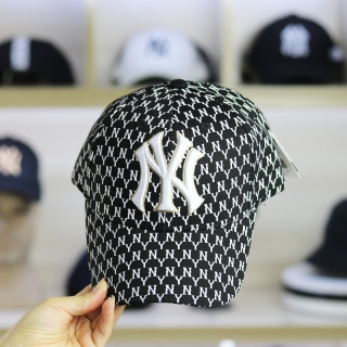 MLB New York Yankees Curved Brim Snapback Cap 57741