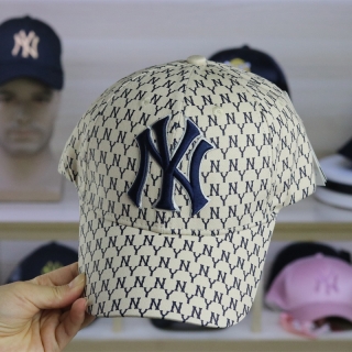 MLB New York Yankees Curved Brim Snapback Cap 57742