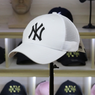 MLB New York Yankees Curved Brim Mesh Snapback Cap 57816